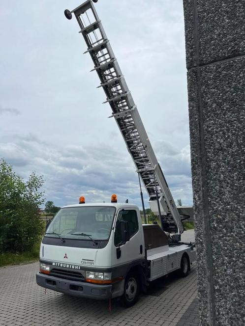 Mitsubishi Canter Klaas HV29/5 M, Autos, Camionnettes & Utilitaires, Entreprise, Mitsubishi, Autres carburants, Boîte manuelle