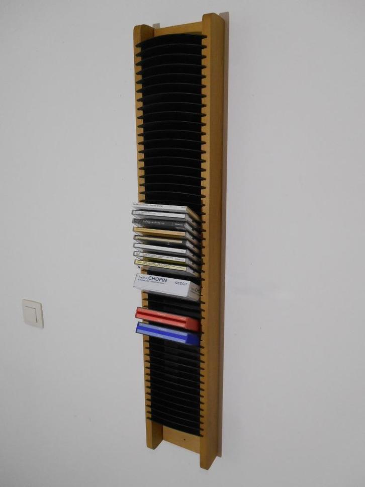 Étagère à CD - range CD, Huis en Inrichting, Woonaccessoires | Cd- en Dvd-rekken, Gebruikt, Cd's of Dvd's, 25 tot 75 discs, Hout