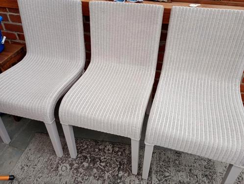 Ik heb hier stoelen 3 stoelen desnoods nog 4 zie omschrijvin, Huis en Inrichting, Stoelen, Zo goed als nieuw, Ophalen