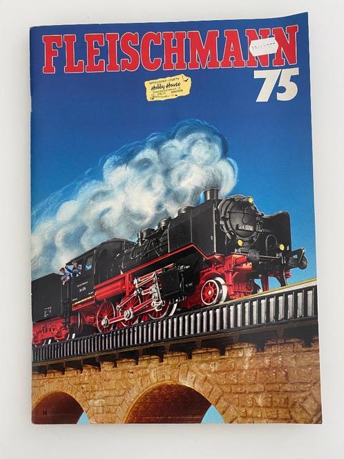 Vintage Fleischmann Cataloog 1972 met aparte prijslijst, Hobby en Vrije tijd, Modeltreinen | H0, Zo goed als nieuw, Boek, Tijdschrift of Catalogus