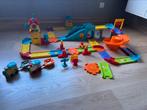 Toet toet auto s treinstation, Kinderen en Baby's, Ophalen, Zo goed als nieuw, 6 maanden tot 2 jaar