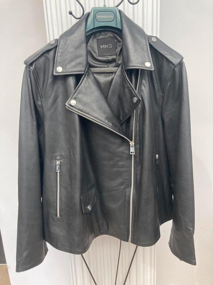 Nieuw zwart lederen bikerjasje Mango plus size, Kleding | Dames, Jassen | Winter, Nieuw, Maat 46/48 (XL) of groter, Zwart, Ophalen of Verzenden