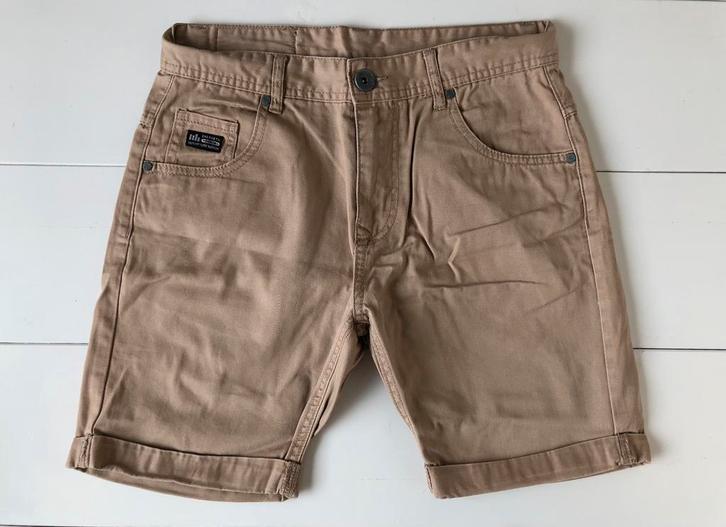 beige short Outfitters Nation Male S small jongens, Kinderen en Baby's, Kinderkleding | Maat 158, Gebruikt, Jongen, Broek, Ophalen of Verzenden