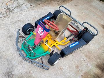 Kinderkart beschikbaar voor biedingen