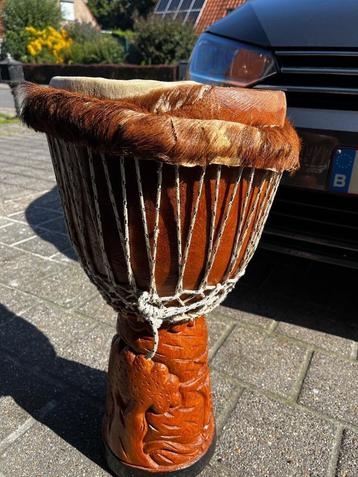 Grote houten djembé uit Afrika – 65 cm hoog – nieuw vel nodi beschikbaar voor biedingen