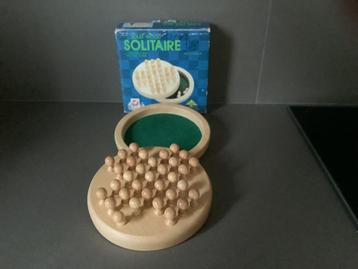 Solitaire mini spel in rubberhout  beschikbaar voor biedingen