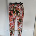 CKS  trendy gebloemde broek in mooie mt 36 38 zie afmetingen, Ophalen of Verzenden, Zo goed als nieuw, Wit