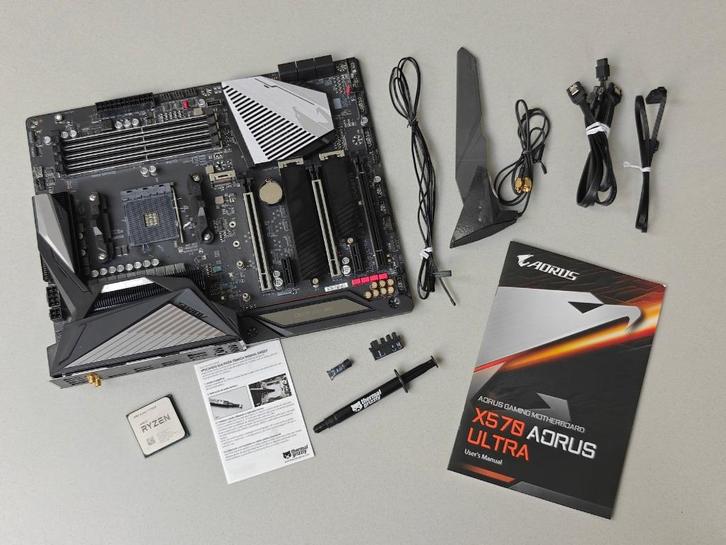 Gigabyte X570 AORUS ULTRA Gaming Moederbord, Computers en Software, Moederborden, Zo goed als nieuw, AMD, DDR4, Ophalen of Verzenden
