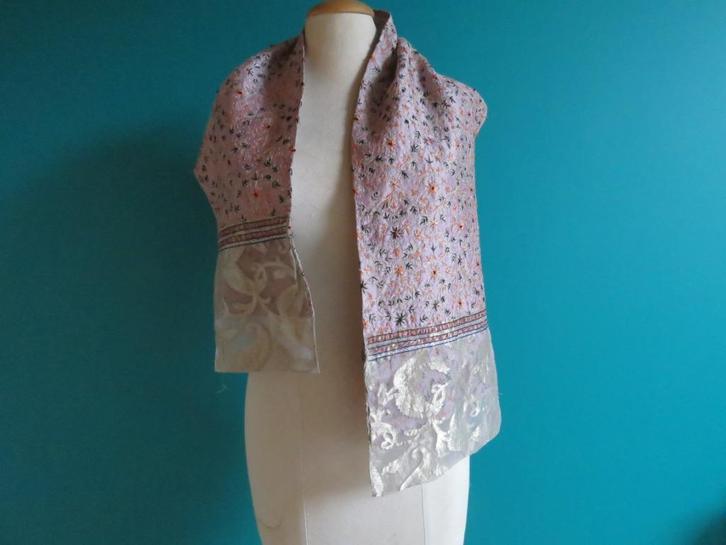 Vintage sjaal Dries Van Noten, Kleding | Dames, Mutsen, Sjaals en Handschoenen, Zo goed als nieuw, Sjaal, Maat 38/40 (M), Ophalen of Verzenden