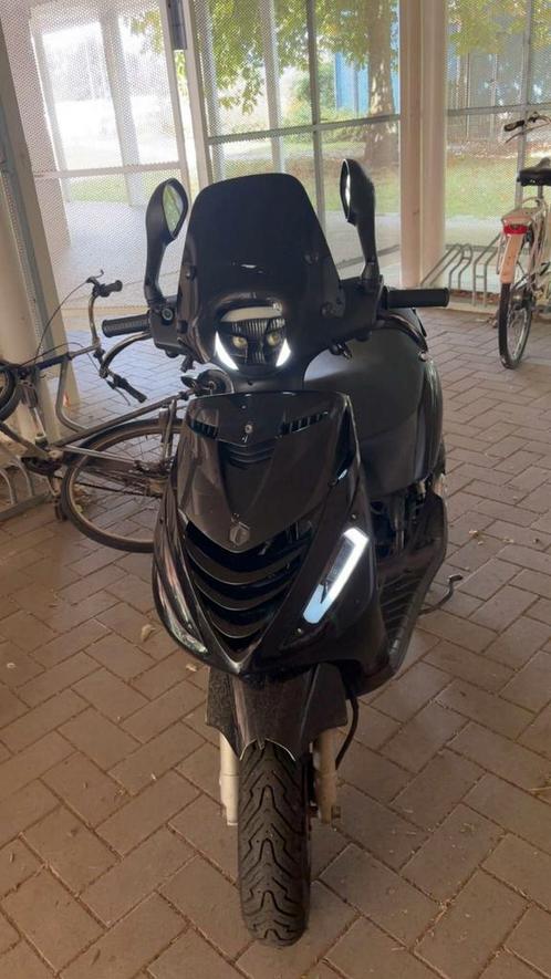 Piagio zipp, Fietsen en Brommers, Scooters | Piaggio, Zo goed als nieuw, Zip, Ophalen