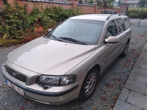 Volvo V70 goudkleurig 2400cc (01/2002), Auto's, Volvo, Particulier, V70, Trekhaak, Diesel, Ophalen