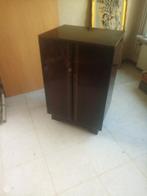 Vintage donkere glanzende kast., Ophalen