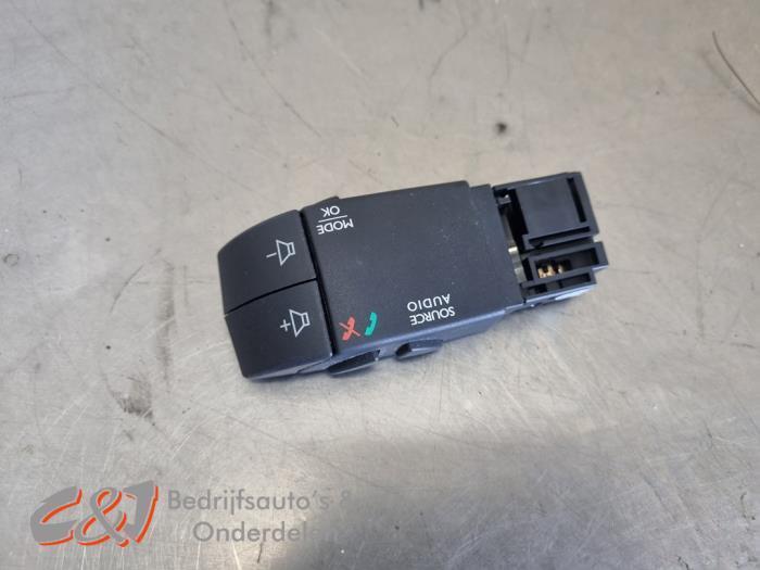 Radiobediening Stuur van een Renault Trafic, Auto-onderdelen, Besturing, Renault, Gebruikt, 3 maanden garantie, Ophalen of Verzenden