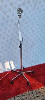 lampe de dentiste des années 80, Enlèvement