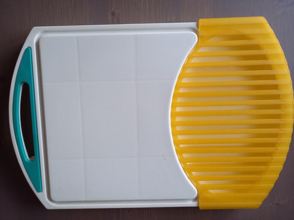 AIDE DE CUISINE POUR COUPER LES LÉGUMES, Enlèvement ou Envoi, Comme neuf