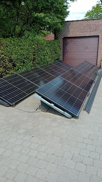 8 panelen Jinko 415Wp komplete set + 16 panelen Jinko 435Wp beschikbaar voor biedingen