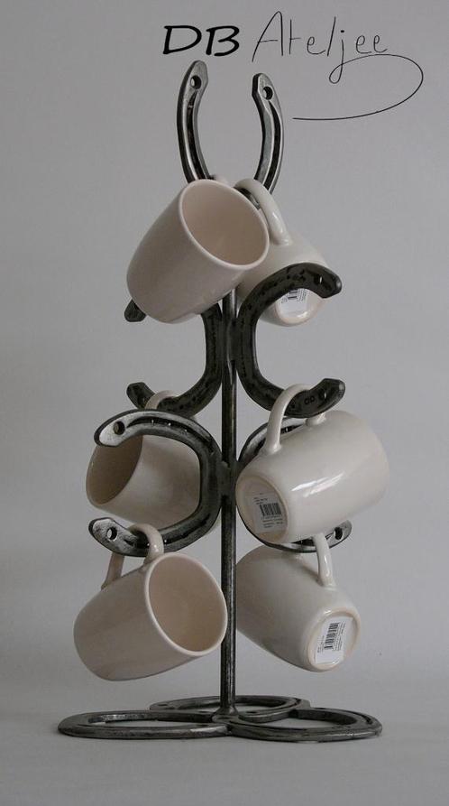 Porte tasses/mugs avec 6 tasses (fer à cheval), Maison & Meubles, Cuisine | Éléments de cuisine, Neuf, Moins de 100 cm, Moins de 50 cm