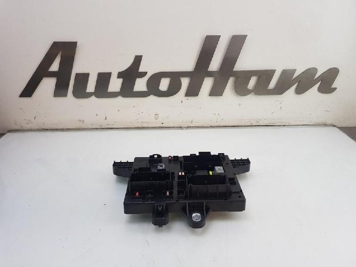 ZEKERINGKAST Opel Astra J Sports Tourer (PD8 / PE8 / PF8), Auto-onderdelen, Elektronica en Kabels, Opel, Gebruikt