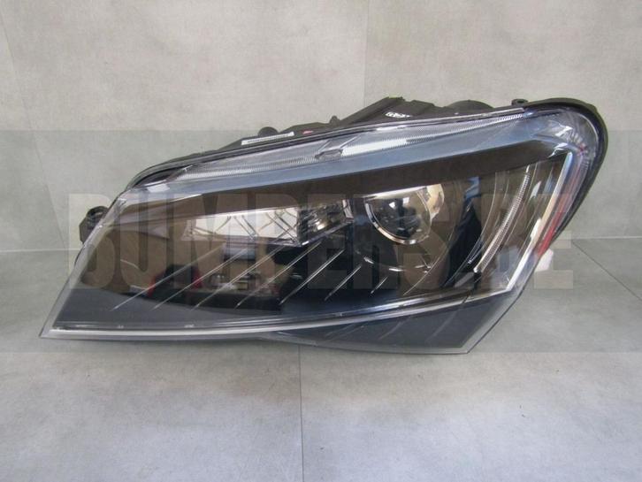 KOPLAMP VOORLICHT SKODA SUPERB 3 III 3V1 XENON KNIPPERLICHT, Autos : Pièces & Accessoires, Éclairage, Utilisé, 6 mois de garantie