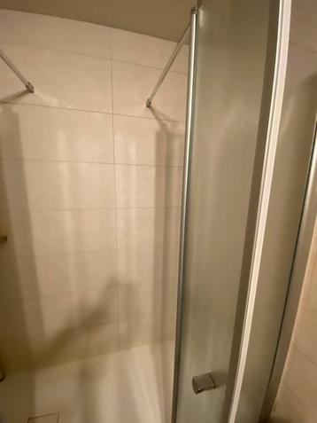 Douchedeur en wand HSK 4 delig met klapdeuren beschikbaar voor biedingen