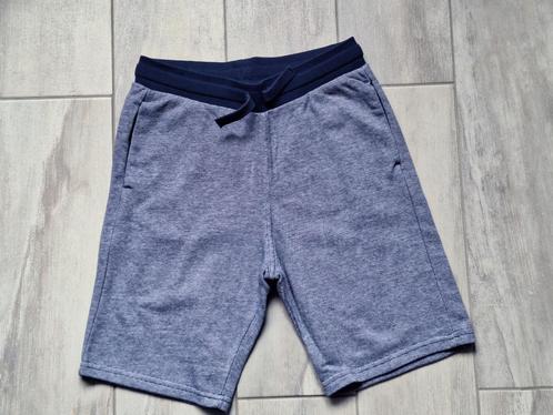 ★ M140 - Korte sportbroek, Kinderen en Baby's, Kinderkleding | Maat 140, Gebruikt, Jongen, Broek, Ophalen of Verzenden