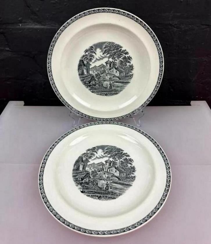 6X Wedgwood Of Etruria Lugano Black Dinner Plates 25.5cm, Antiek en Kunst, Antiek | Servies los, Ophalen of Verzenden
