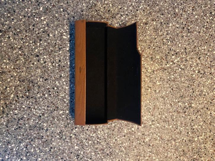 Nieuwe brillen doos, Handtassen en Accessoires, Zonnebrillen en Brillen | Heren, Zo goed als nieuw, Bril, Ophalen