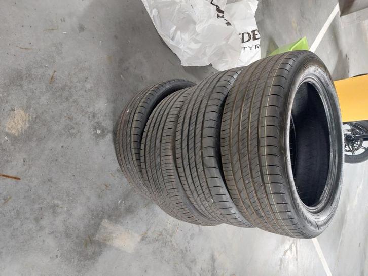 4 zomerbanden Goodyear Efficient Grip 215/55 R18 99V, Auto-onderdelen, Banden en Velgen, Band(en), Zomerbanden, 18 inch, 215 mm