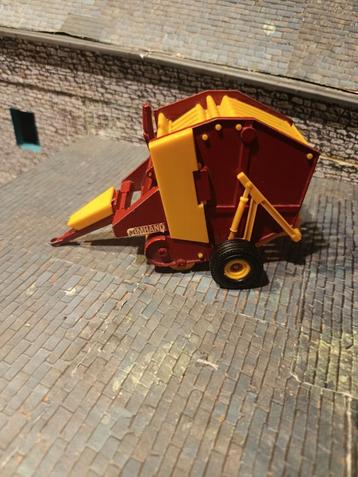 Complete Red Vermeer Press + Ball. Britains uit 1981 beschikbaar voor biedingen