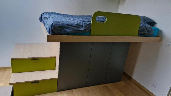 bed met kleerkast en handige bergruimtes, Huis en Inrichting, Slaapkamer | Bedden, Gebruikt, Eenpersoons, 100 cm, 210 cm, Hout