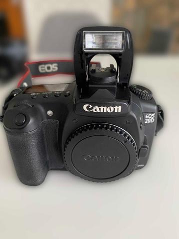 Body Canon EOS 20D met accessoires en professionele rugzak