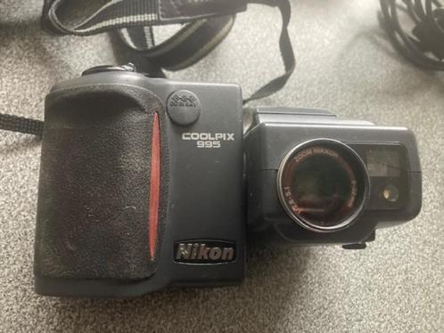 Coole Retro Nikon Coolpix 995 camera met toebehoren, Audio, Tv en Foto, Fotocamera's Digitaal, Gebruikt, Compact, Nikon, 4 t/m 7 keer