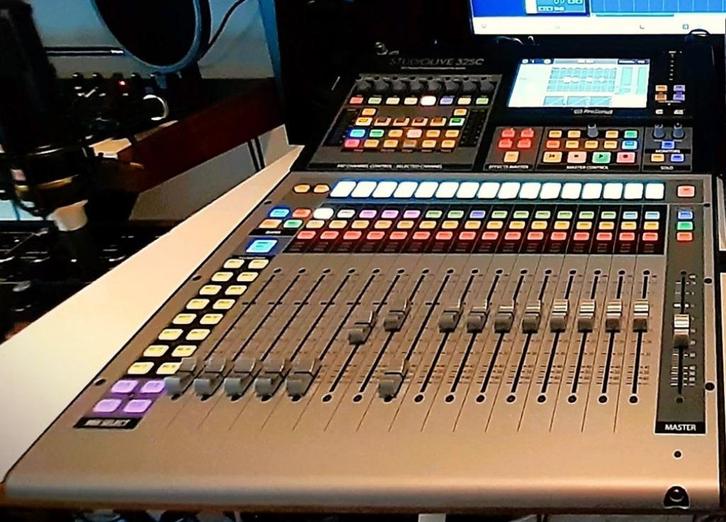 Mengpaneel Presonus StudioLive SC32, Muziek en Instrumenten, Mengpanelen, Zo goed als nieuw, 20 kanalen of meer, Microfooningang
