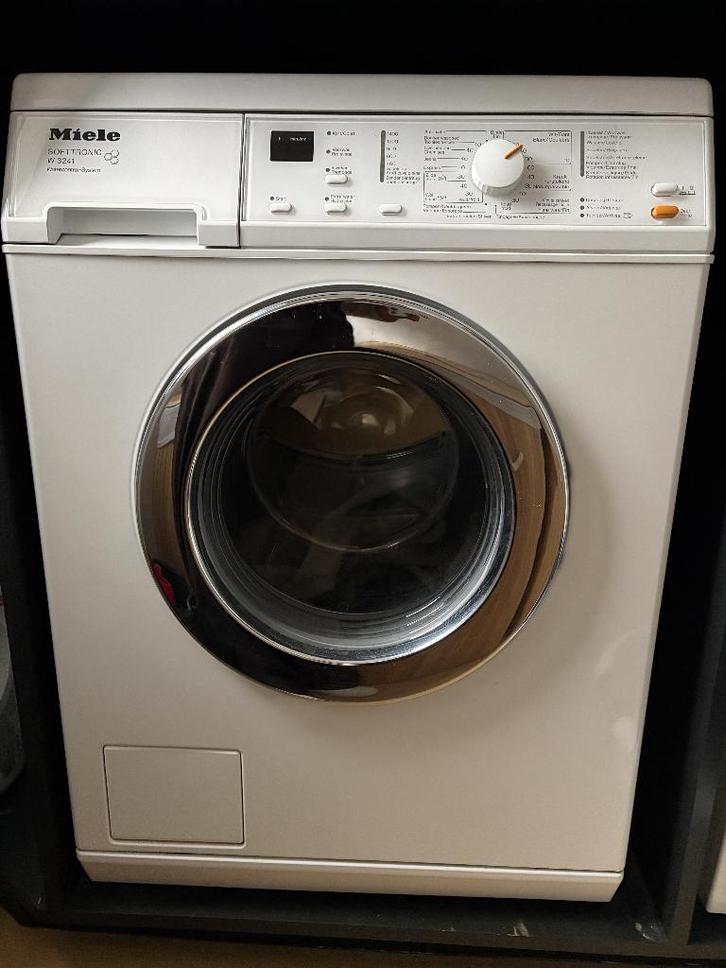 Miele wasmachine W3241, Elektronische apparatuur, Wasmachines, Gebruikt, Voorlader, 6 tot 8 kg, 85 tot 90 cm, 1200 tot 1600 toeren