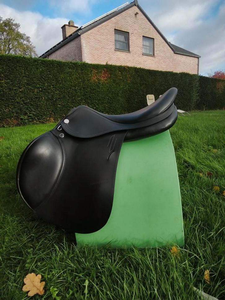 Prestige springzadel, Dieren en Toebehoren, Paarden en Pony's | Zadels, Zo goed als nieuw, Ophalen