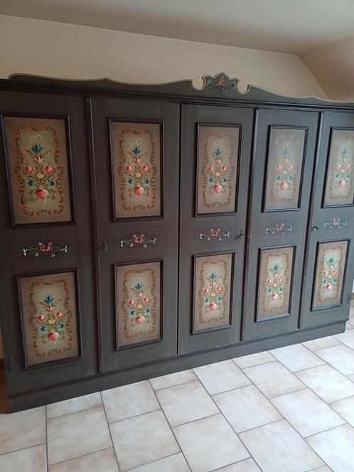 Oostenrijkse slaapkamer, Antiek en Kunst, Antiek | Meubels | Kasten, Ophalen of Verzenden