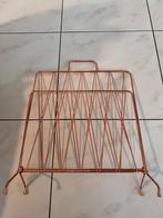 Design krantenrekje, mooie staat, Huis en Inrichting, Woonaccessoires | Krantenbakken en Lectuurbakken, Ophalen of Verzenden, Gebruikt