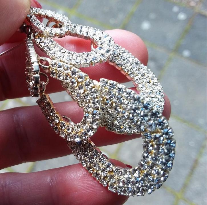 Oude chique Oorbellen., Handtassen en Accessoires, Oorbellen, Verzenden