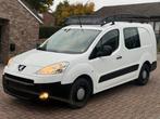Peugeot Partner 1.6 HDI L2 double cabine Utilitaire 5 places, Auto's, Peugeot, Voorwielaandrijving, Euro 5, Stof, Zwart