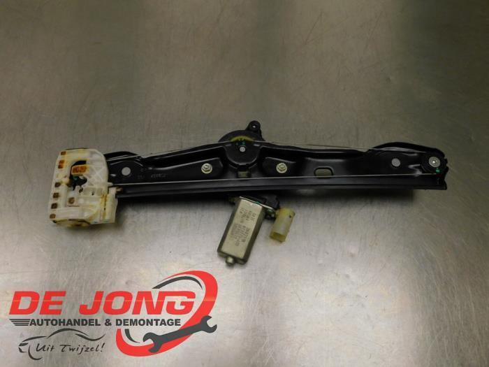 Ruitmechaniek 4Deurs rechts-achter van een BMW 1-Serie, Auto-onderdelen, Ruiten en Toebehoren, BMW, Gebruikt, 3 maanden garantie