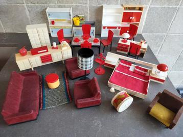 Vintage poppenhuis meubeltjes beschikbaar voor biedingen