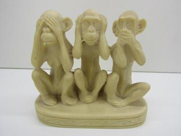 Image : 3 singes, qui entendent, voient et se taisent