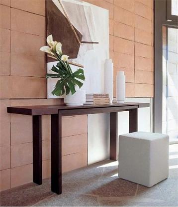 Muurtafel van Porada - The Bryant console beschikbaar voor biedingen
