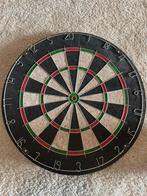 Dartbord met ophang plank, Ophalen, Zo goed als nieuw, Dartbord