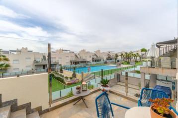 Spectaculaire bovenwoning met een ruim dakterras  Torrevieja beschikbaar voor biedingen