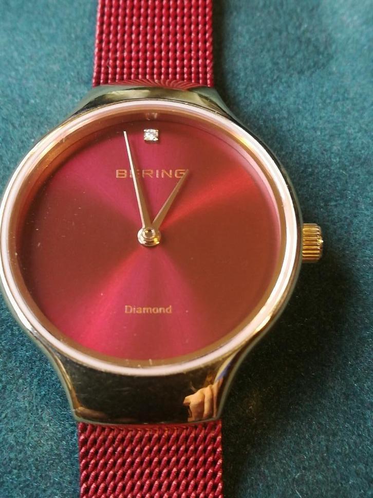 BERING - uurwerk - quartz, Handtassen en Accessoires, Horloges | Dames, Zo goed als nieuw, Polshorloge, Staal, Staal, Ophalen of Verzenden