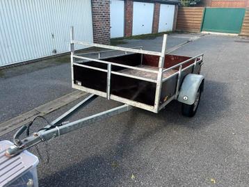 Aanhangwagen enkelas beschikbaar voor biedingen
