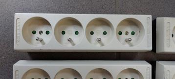 10 Bloc multiprise 4 X 2P+T SANS CABLE Vynckier 31220 beschikbaar voor biedingen