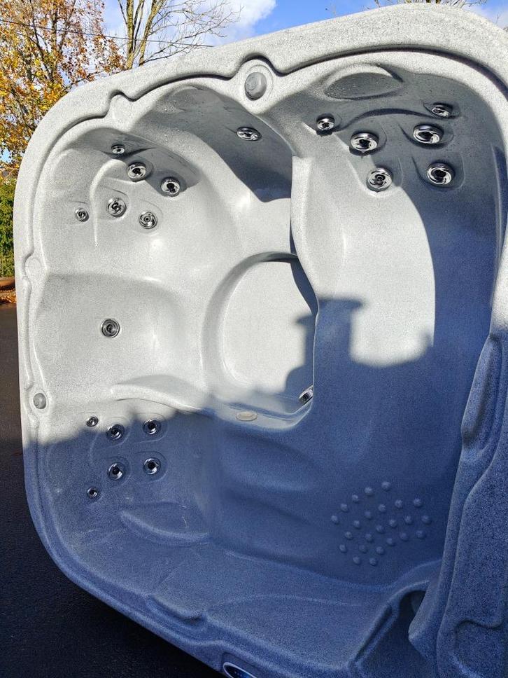 spa uit verhuur, Tuin en Terras, Bubbelbaden en Hottubs, Gebruikt, Vast, Afdekzeil, Ophalen