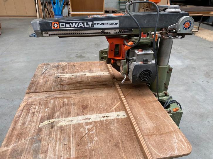 Dewalt afkort/radiaalzaagmachine, Doe-het-zelf en Bouw, Gereedschap | Zaagmachines, Ophalen
